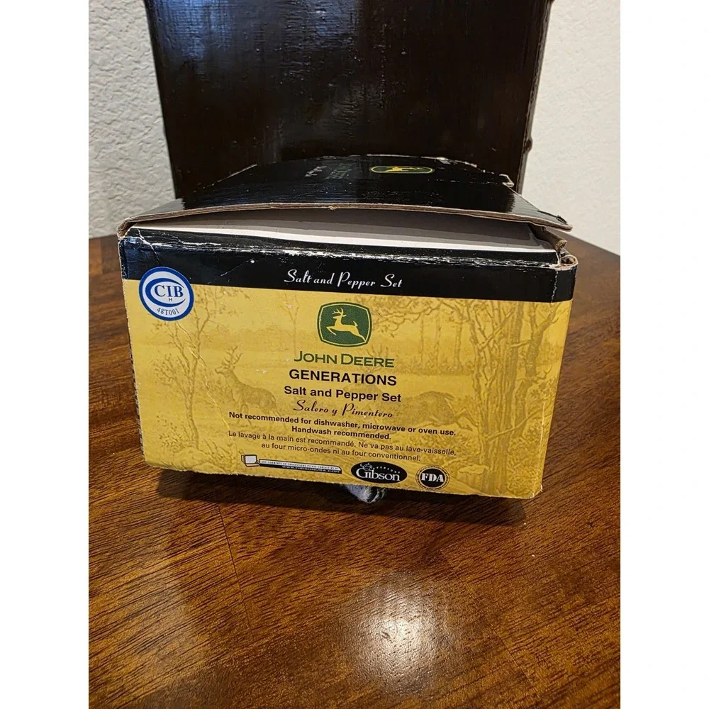John Deere Generations vintage  Farm Tractor Salt And Pepper Box Set Gibson